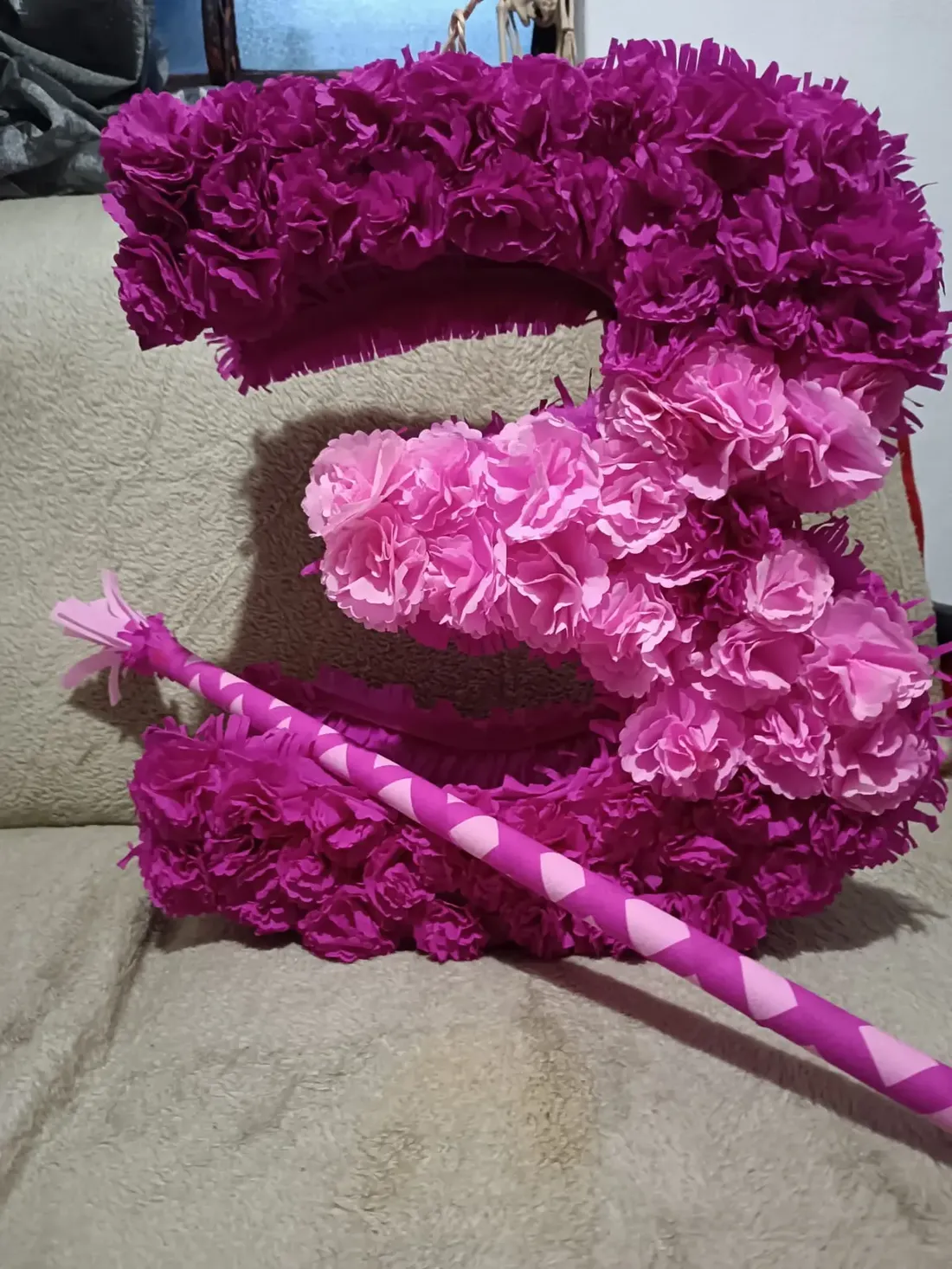 Piñata Número — Flores Rosa